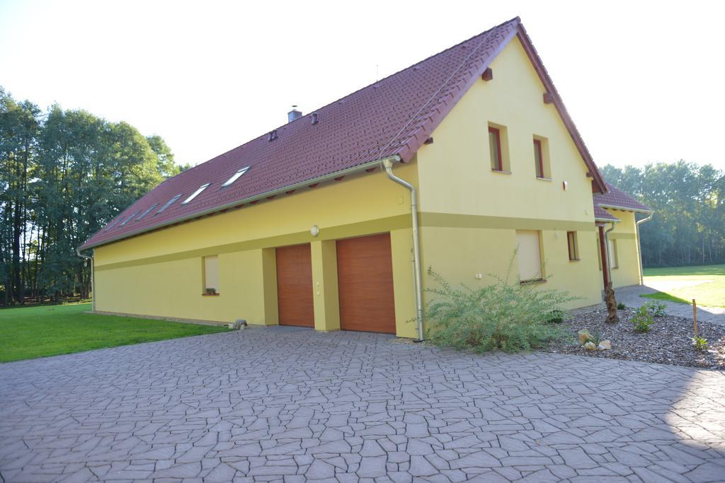 Penzion U Blatce Hotel Nové Hrady Buitenkant foto